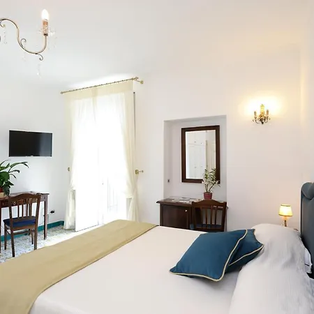 Boutique Gimagi Гостьовий будинок Амальфі