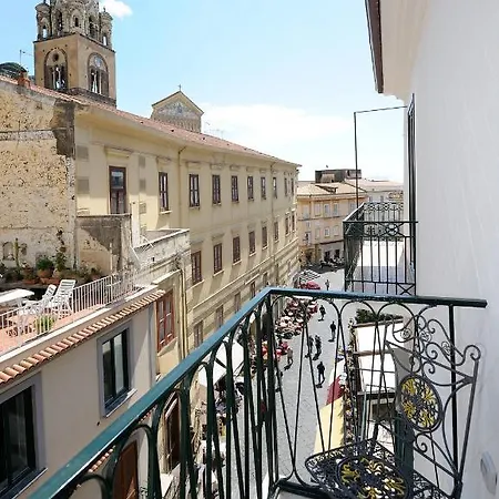 Boutique Gimagi Гостьовий будинок Амальфі