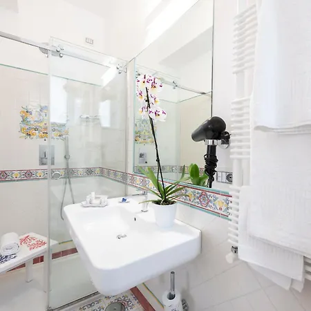 Boutique Gimagi Гостьовий будинок Амальфі